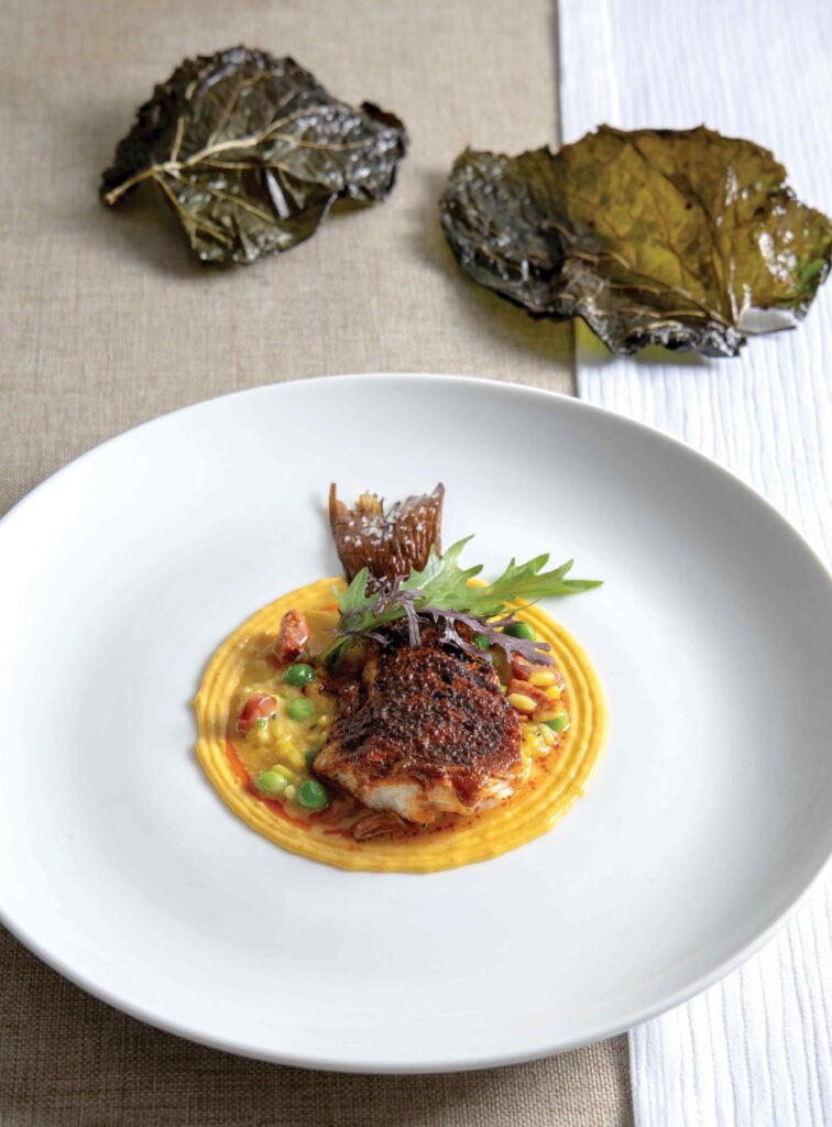 huachinango sarandeado al carbón con risotto paella-rouille