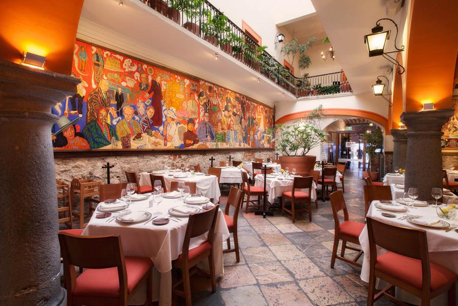 Del maguey a la mesa, en Mural de los Poblanos el pulque también se sirve en el plato